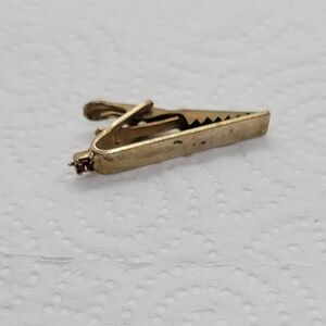 Vintage Tie clip with purple stone